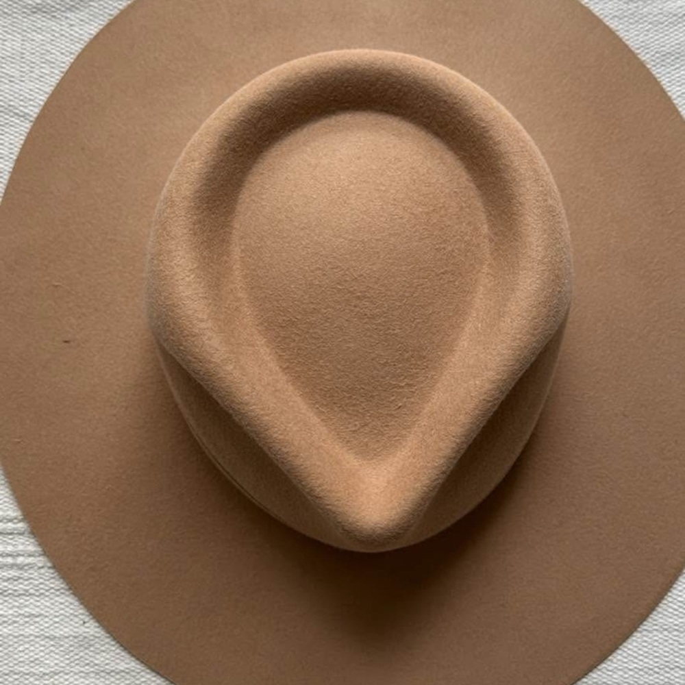 Lack of color Stylish Tan Felt Hat